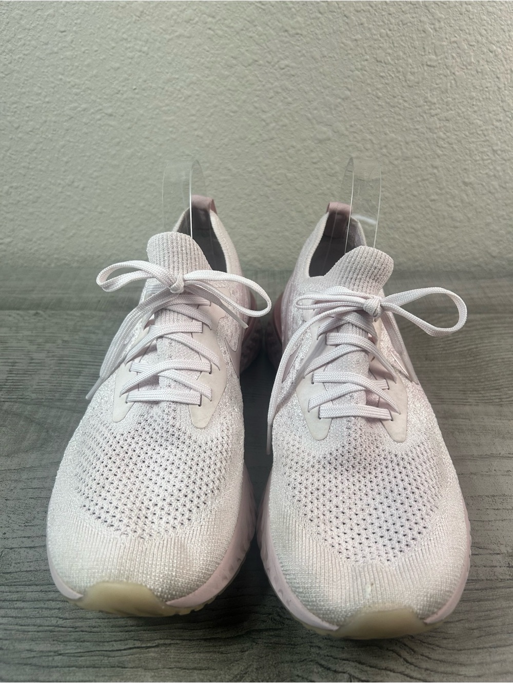 Nike Epic React Flyknit Size 10.5 Women’s Athletic Shoes - Pale Pink Knit - Picture 3 of 10